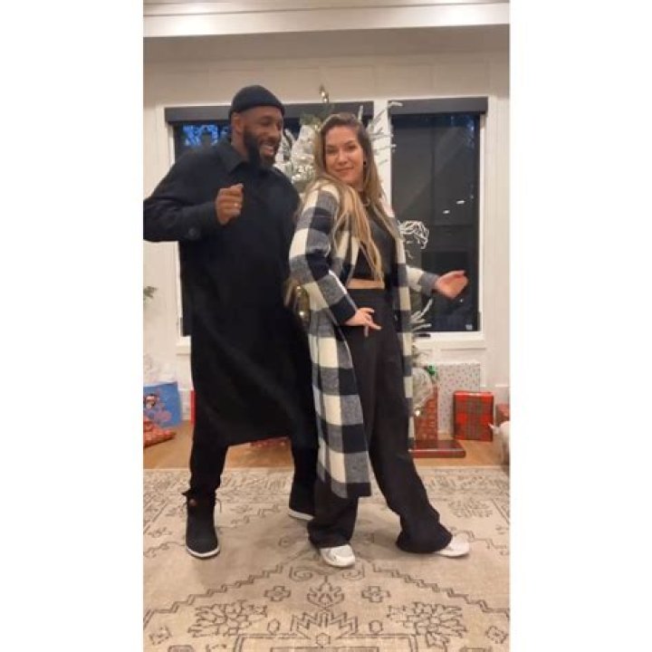 allison holker twitch
