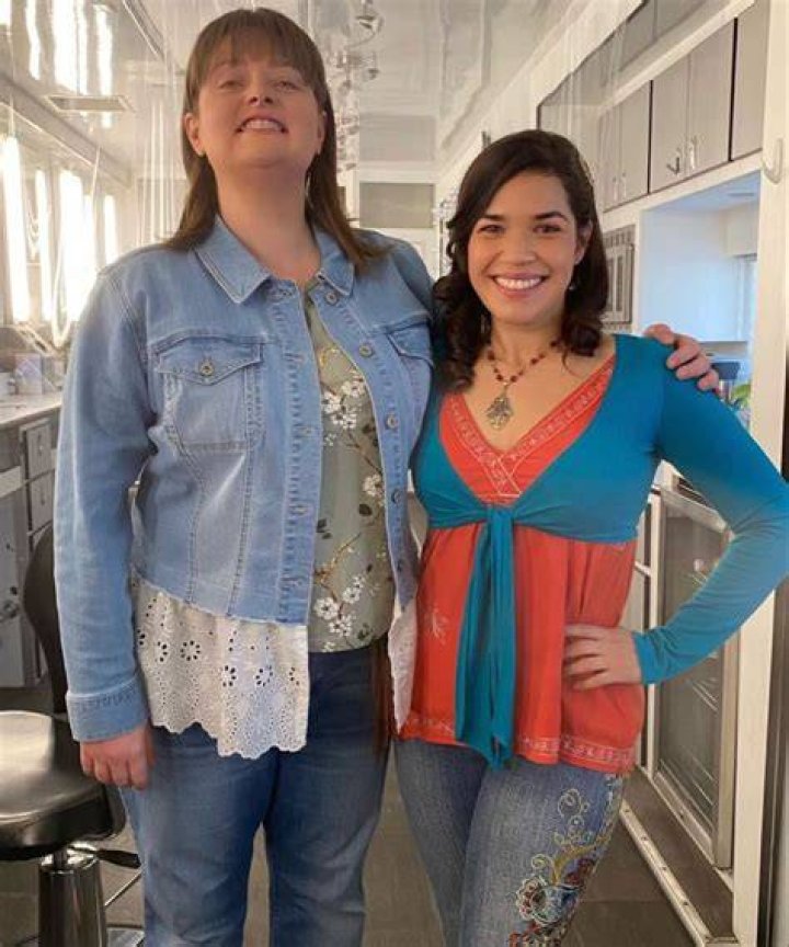 Amy & Dina in 'Superstore'