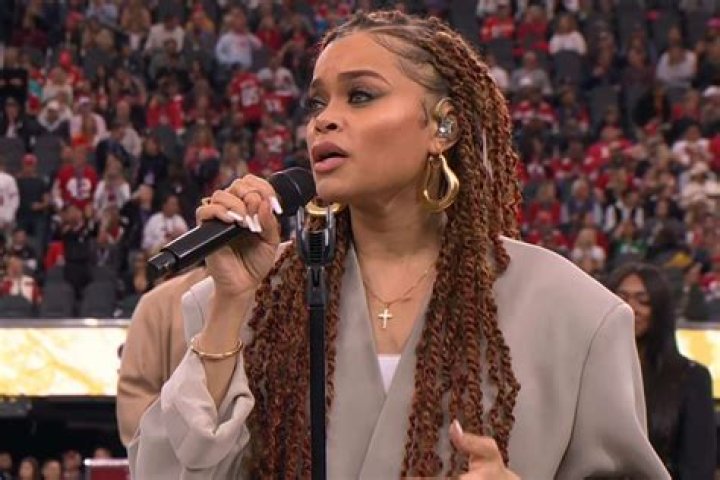 Andra Day Performing