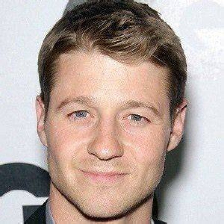 Benjamin McKenzie 33 years