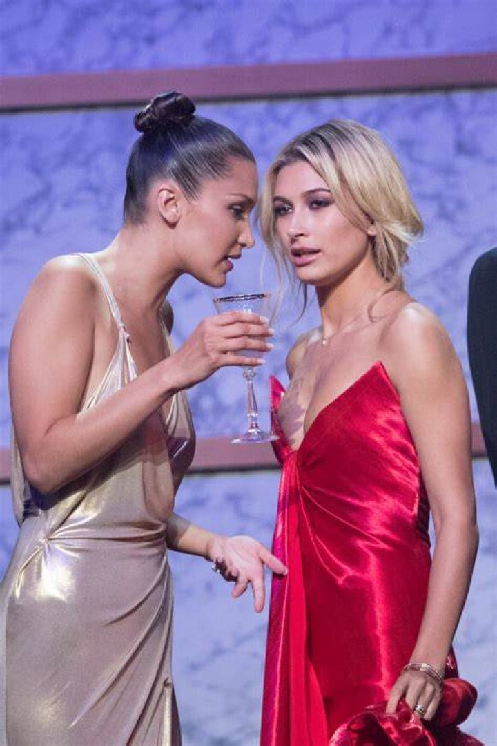 Hailey Baldwin, Bella Hadid