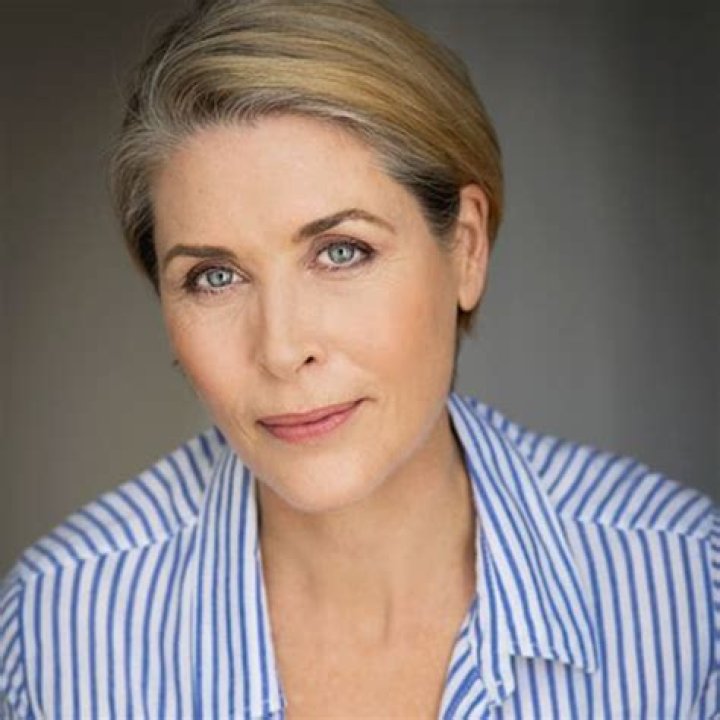 Jennifer Ward-Lealand