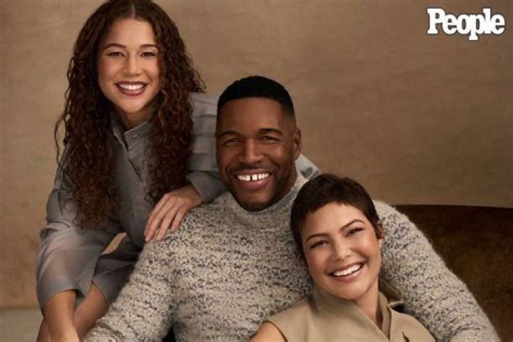 Michael Strahan and daughters Isabella Strahan, Sophia StrahanNickelodeon Kids' Choice Sports Awards, Arrivals, Barker Hanger, Los Angeles, USA - 11 Jul 2019