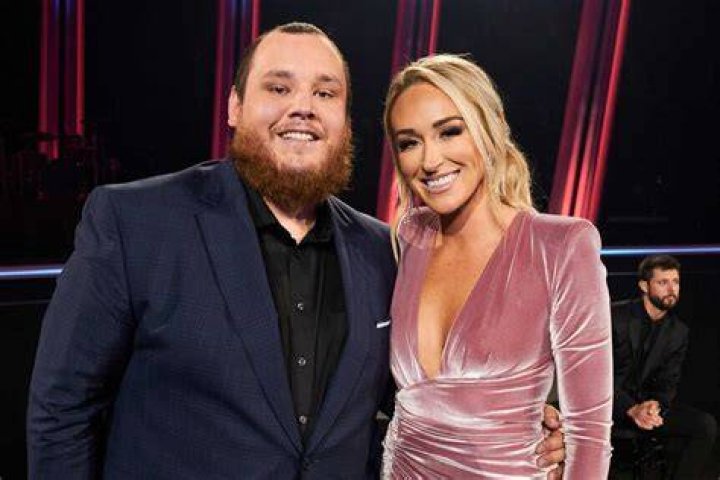 nicole hocking luke combs