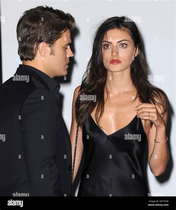 Paul Wesley Phoebe Tonkin